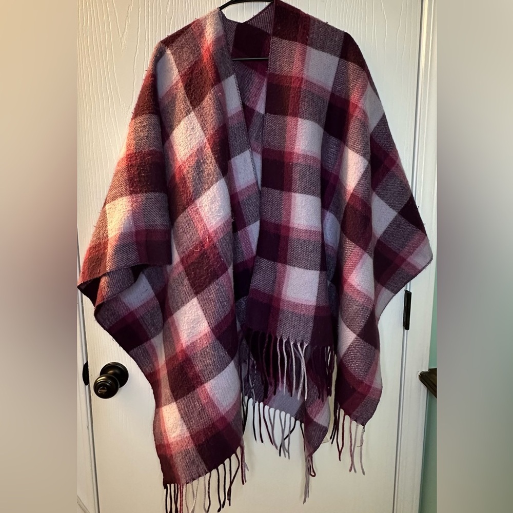 Serra maroon plaid‎ fleece poncho shoulder shawl blanket, warm cozy one size